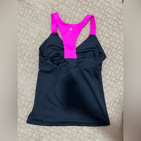 Tank top - Picture 3 of 3